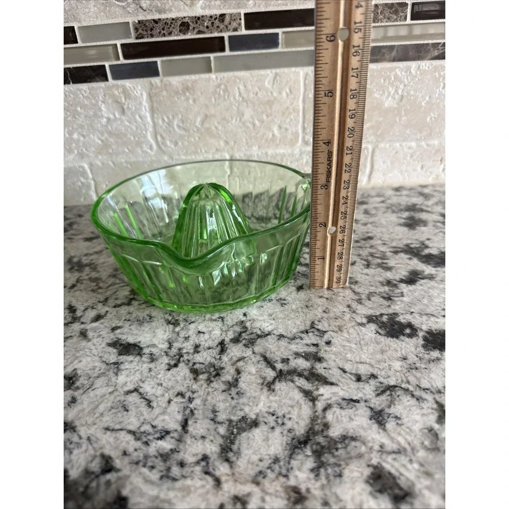 Vintage Uranium Glass Citrus Juicer Reamer Depression Glass Green Glows UV